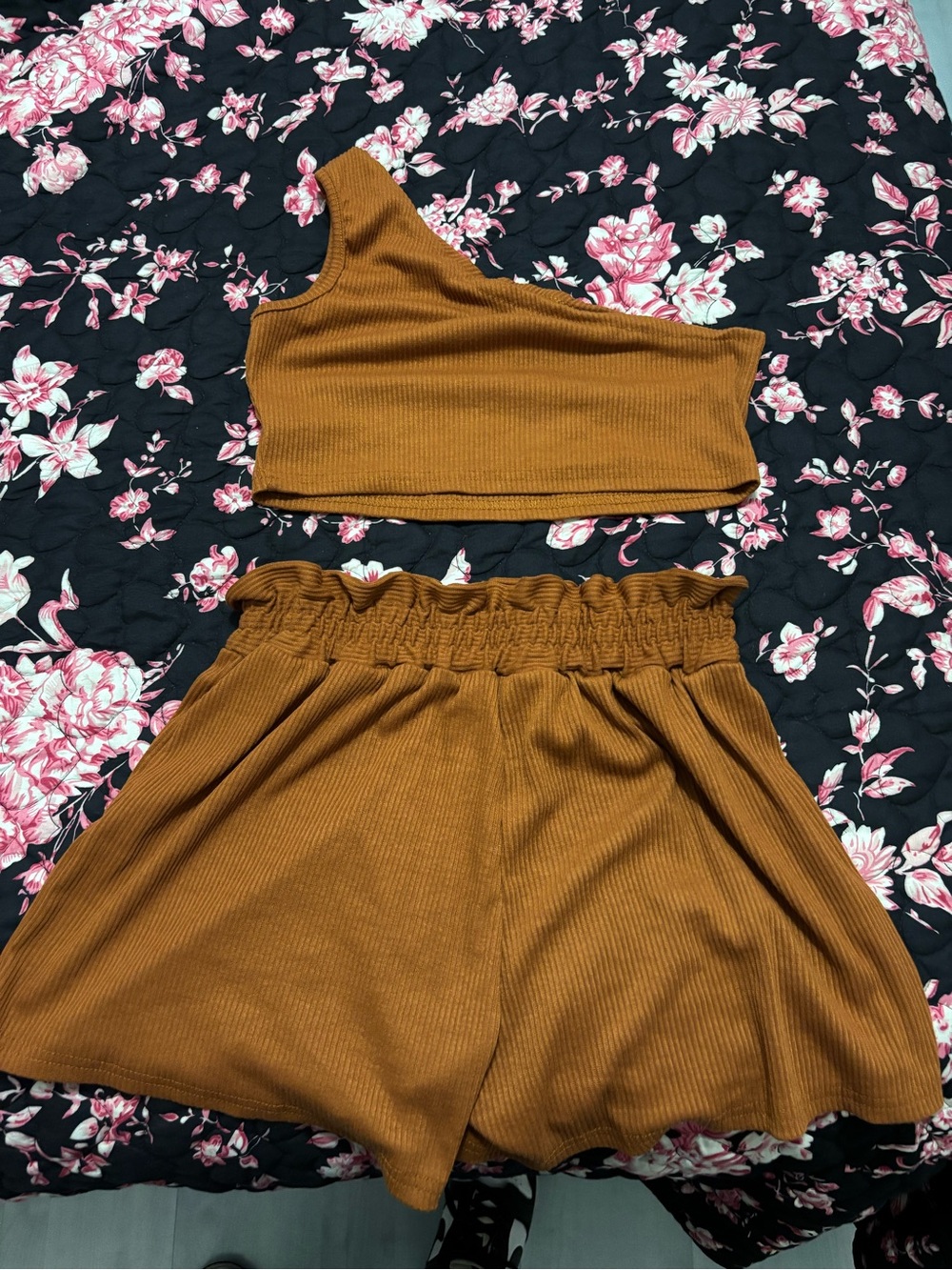 Women’s One-Shoulder Ribbed Jumpsuit Set in Brown